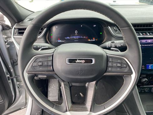 Used 2024 Jeep Grand Cherokee L Limited w/ Luxury Tech Group II image 10