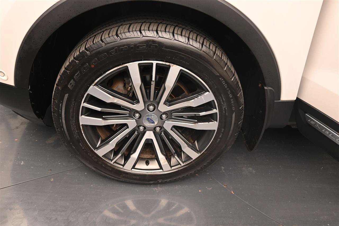 Used 2017 Ford Explorer Platinum AWD/4WD image 16