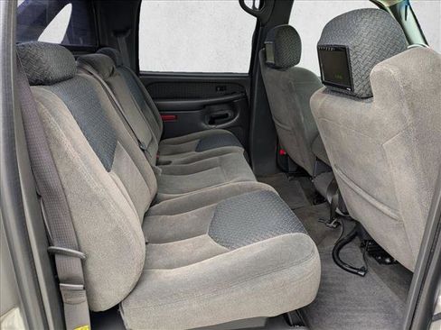 Used 2004 Chevrolet Avalanche 2WD image 18