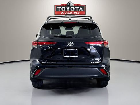 Used 2023 Toyota Highlander XLE AWD/4WD image 6