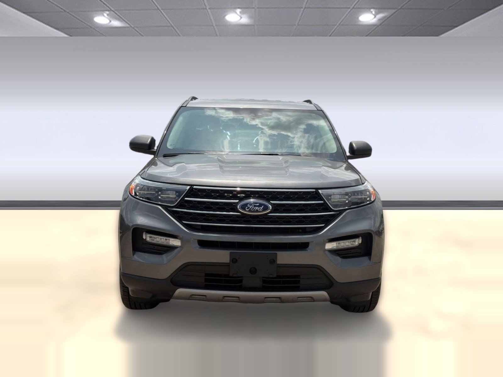 Used 2024 Ford Explorer XLT w/ Equipment Group 202A RWD image 6