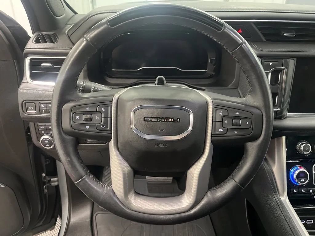 Used 2024 GMC Yukon XL Denali w/ Advanced Technology Package AWD/4WD image 25