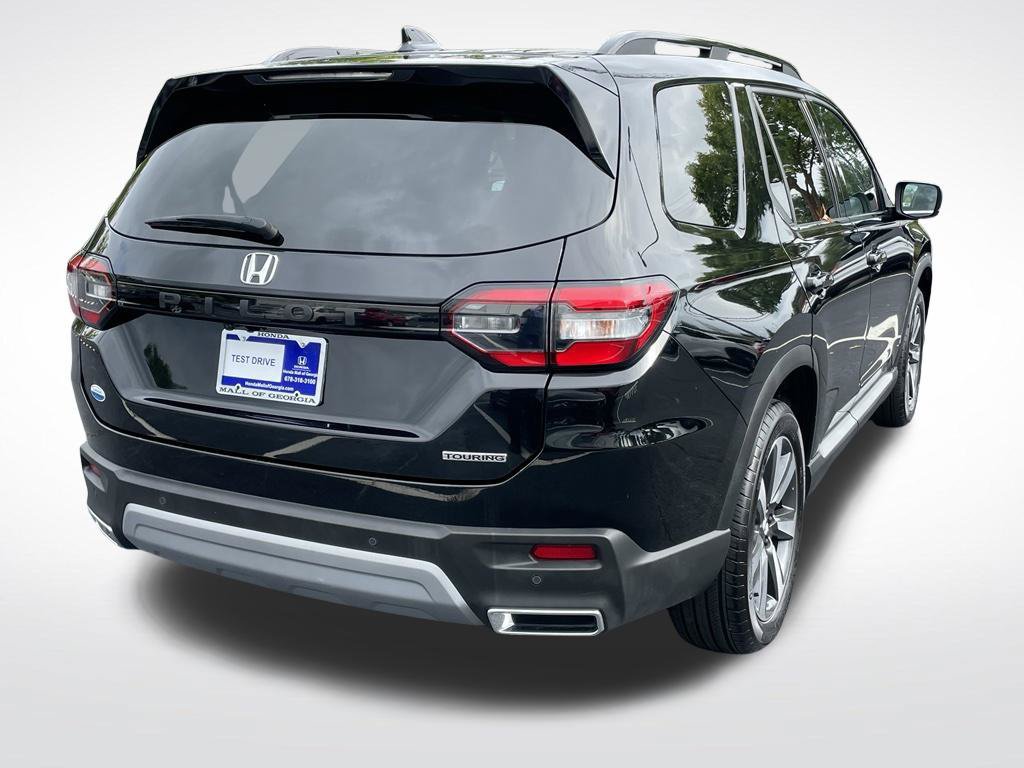 Certified 2025 Honda Pilot Touring image 6