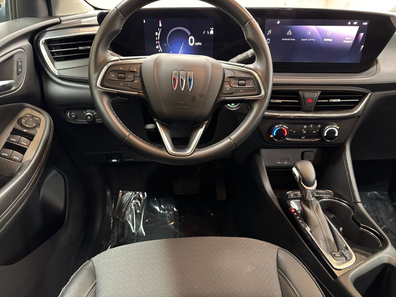 Used 2025 Buick Encore GX Preferred AWD/4WD image 32