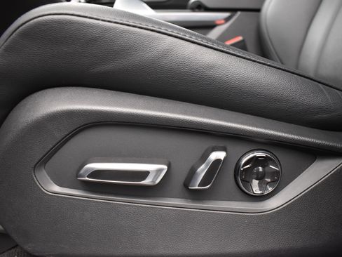 Used 2023 Acura MDX SH-AWD image 19