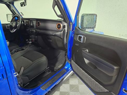 Used 2022 Jeep Gladiator Mojave image 13