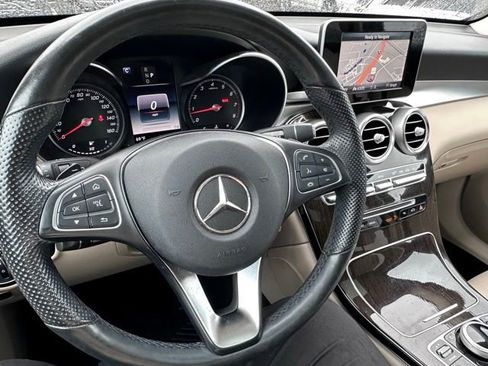 Certified 2019 Mercedes-Benz GLC 300 4MATIC image 10