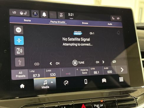 Used 2024 Jeep Compass Limited w/ Sun and Sound Group AWD/4WD image 14