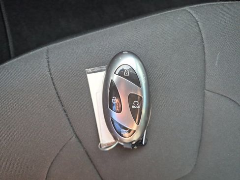 Used 2024 Hyundai Elantra SEL FWD image 29