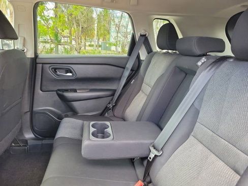 Certified 2025 Nissan Rogue SV FWD image 15