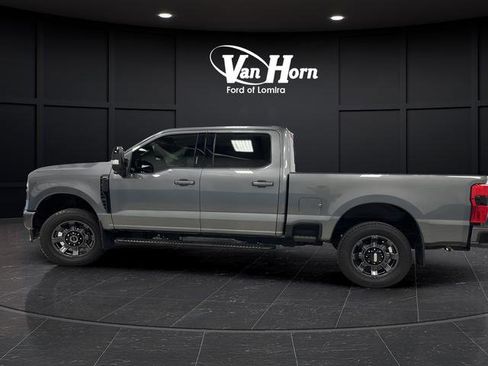 Used 2024 Ford F250 Lariat w/ Sport Appearance Package AWD/4WD image 6