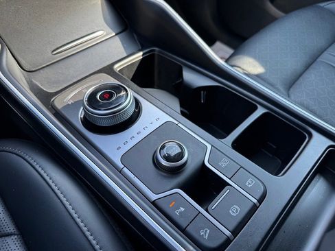 Used 2023 Kia Sorento EX image 20