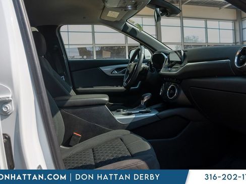 Used 2021 Chevrolet Blazer LT FWD image 24