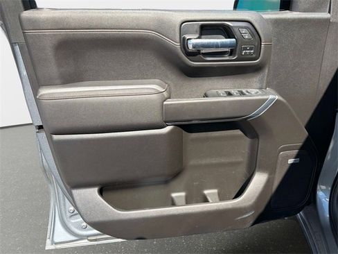 Used 2022 GMC Sierra 1500 AT4 w/ AT4 Premium Package image 16