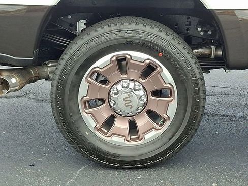 New 2025 Ford F350 4x4 Crew Cab Super Duty image 17