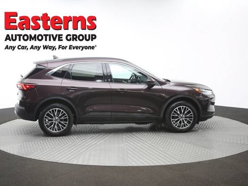 Used 2023 Ford Escape SE FWD image 45