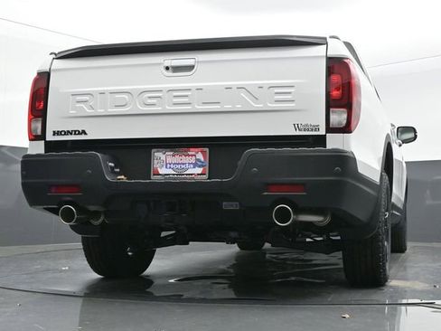 New 2026 Honda Ridgeline Black Edition image 13
