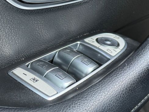 Used 2019 Mercedes-Benz E 300 4MATIC image 34