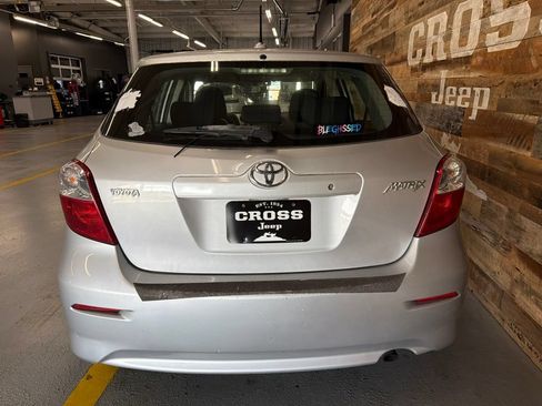 Used 2009 Toyota Matrix w/ PWR Pkg FWD image 5