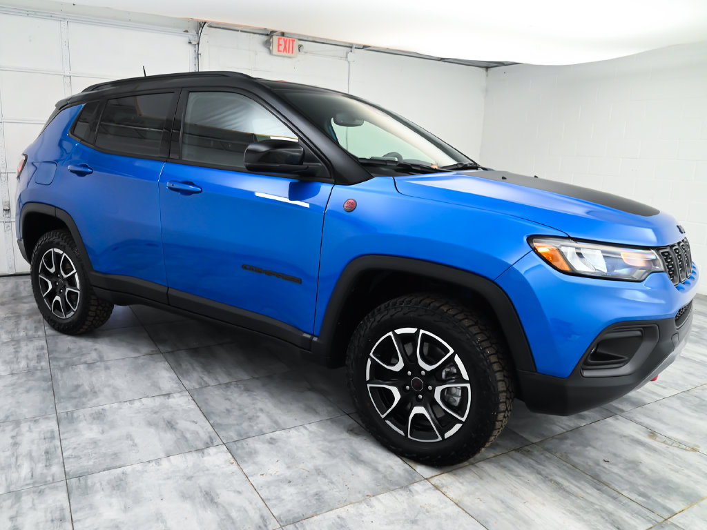 Used 2026 Jeep Compass Trailhawk AWD/4WD image 3