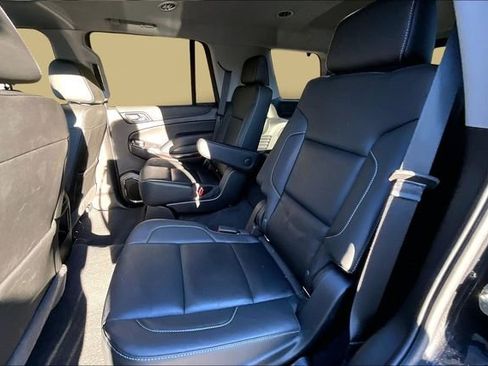Used 2020 GMC Yukon SLT w/ Premium Edition image 16