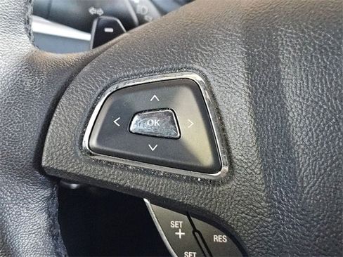 Used 2019 Lincoln MKC Premiere image 12