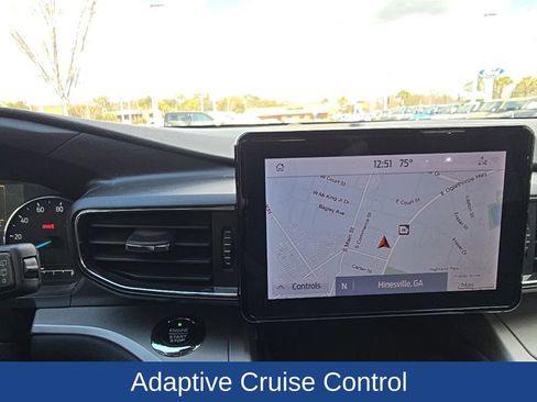 Used 2021 Ford Explorer XLT w/ Equipment Group 202A image 8