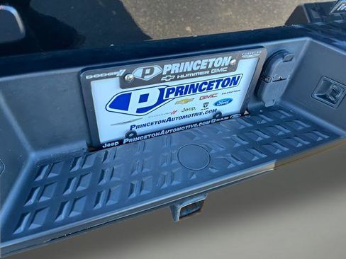 Used 2019 Nissan Titan SL w/ Midnight Edition image 37