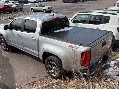 Used 2018 Chevrolet Colorado Z71 image 3