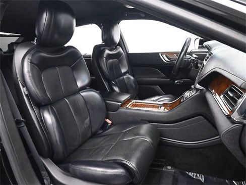 Used 2017 Lincoln Continental AWD w/ Equipment Group 500A image 22