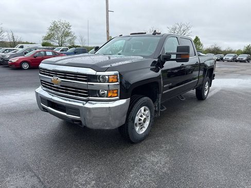 Used 2015 Chevrolet Silverado 3500 W/T w/ WT Convenience Package AWD/4WD image 2