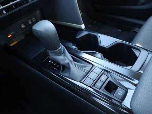 Used 2025 Toyota Camry LE image 21