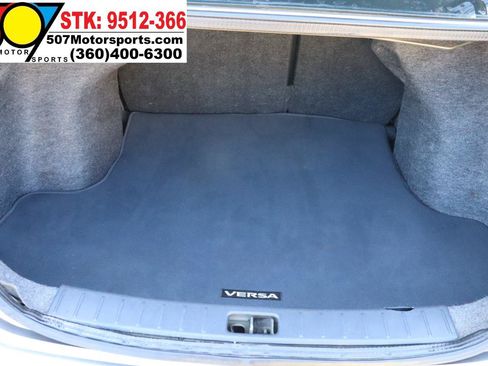 Used 2016 Nissan Versa SV FWD image 15
