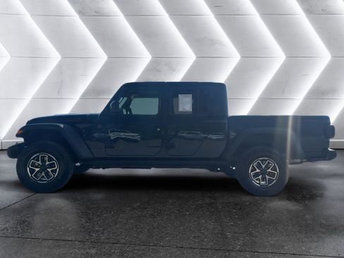 Used 2025 Jeep Gladiator Rubicon w/ Safety Group image 4
