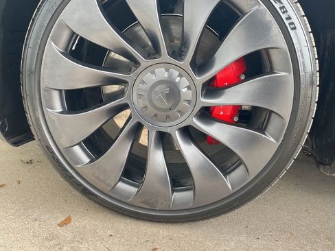 Used 2022 Tesla Model Y Performance AWD/4WD image 24