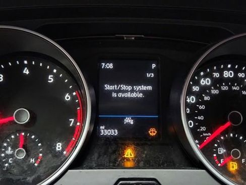 Used 2021 Volkswagen Tiguan S image 10