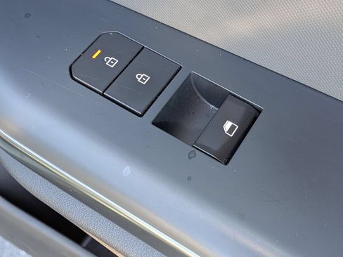 Used 2025 Kia K4 FWD image 34