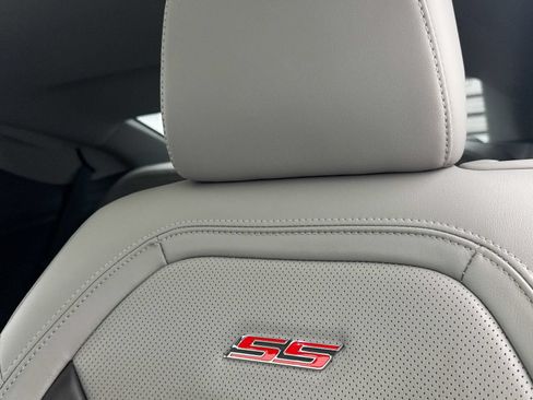 Used 2019 Chevrolet Camaro SS RWD image 4