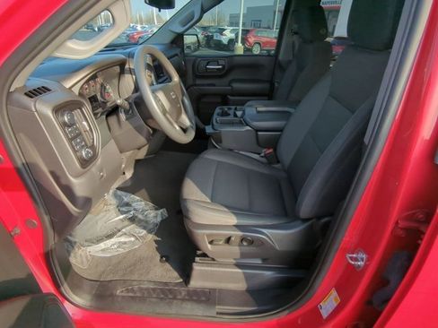 Used 2024 Chevrolet Silverado 1500 Custom Trail Boss w/ LPO, Dark Essentials Package image 8