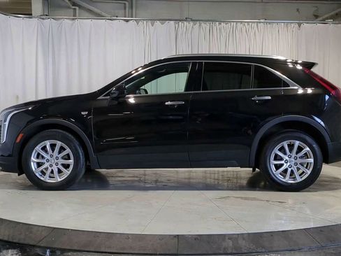 Used 2023 Cadillac XT4 Luxury w/ Cold Weather Package image 6