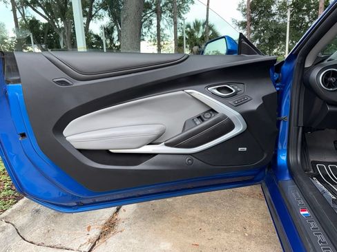 Used 2018 Chevrolet Camaro SS RWD image 19