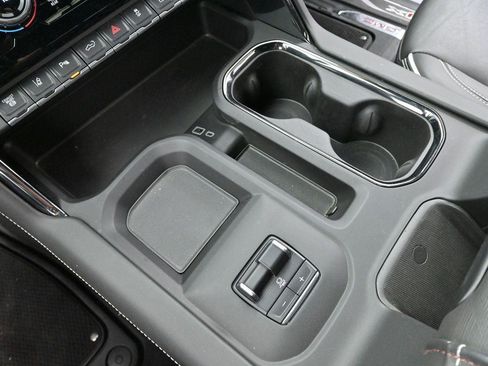 Used 2024 GMC Sierra 2500 AT4X AWD/4WD image 26