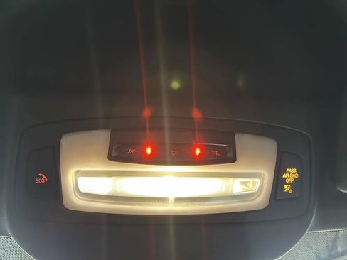 Used 2018 BMW M4 Convertible image 34