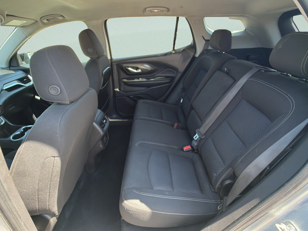 Used 2024 GMC Terrain SLE w/ Driver Convenience Package FWD image 15