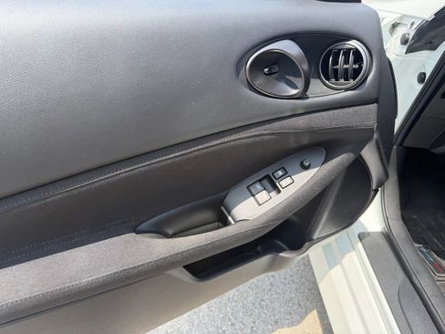 Used 2024 Nissan Z Sport w/ Floor Mat Package RWD image 19