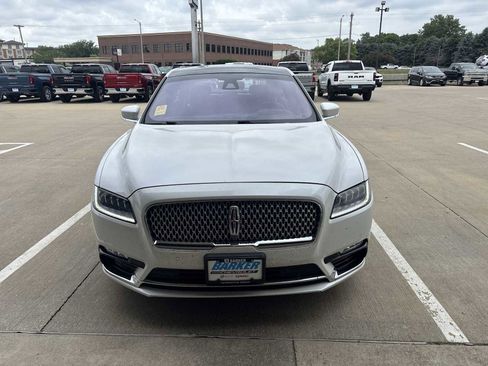Used 2019 Lincoln Continental Reserve FWD image 9
