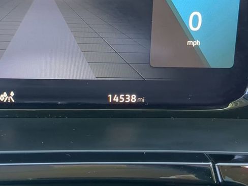 Certified 2024 Volkswagen Atlas SE image 34