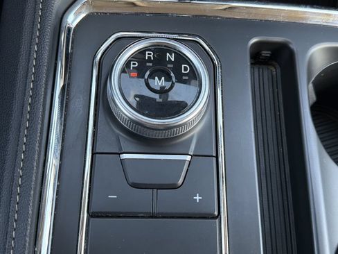 Used 2024 Ford Expedition XLT AWD/4WD image 21