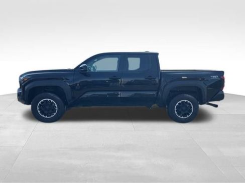 Used 2024 Toyota Tacoma TRD Off-Road image 4