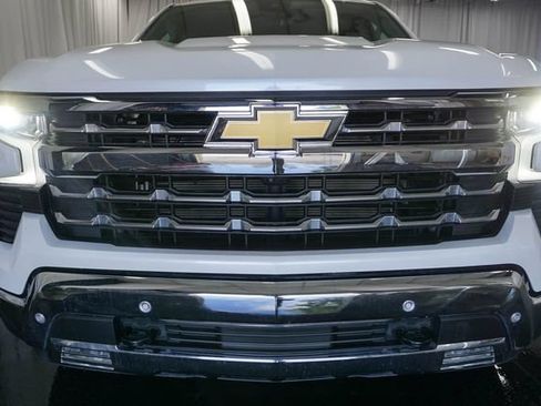 Used 2025 Chevrolet Silverado 1500 LTZ w/ LTZ Premium Package AWD/4WD image 21